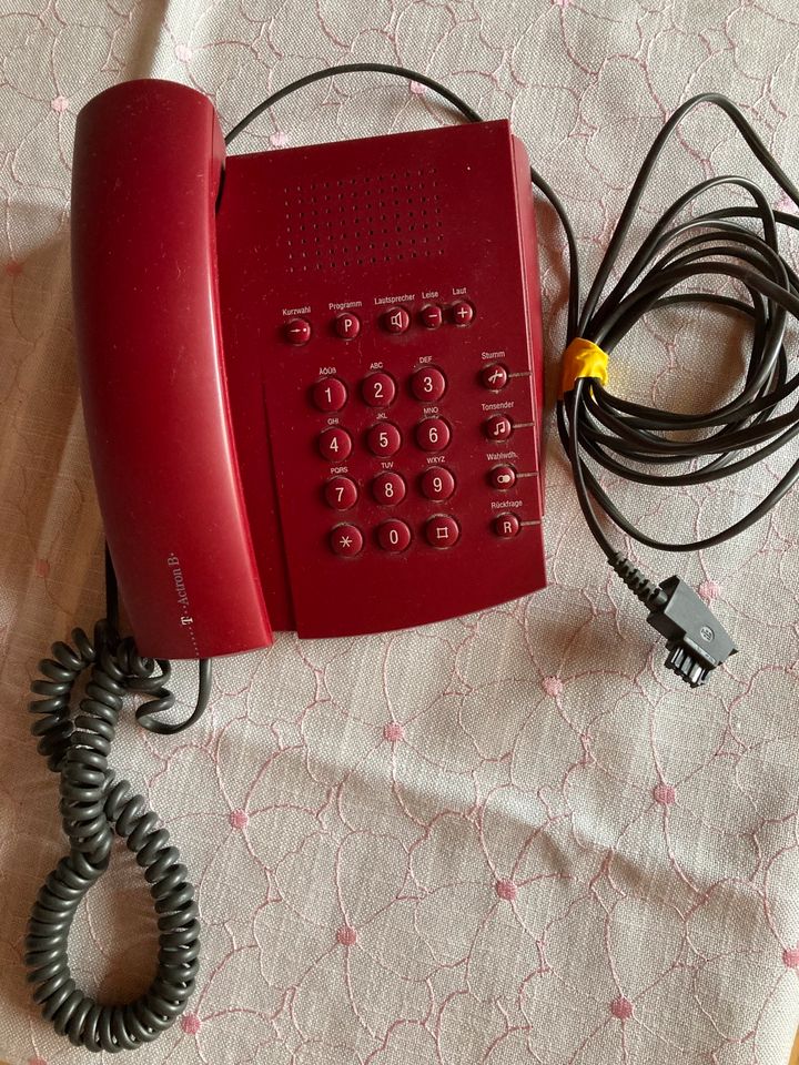 Telefon mit Kabel in Oberwesel