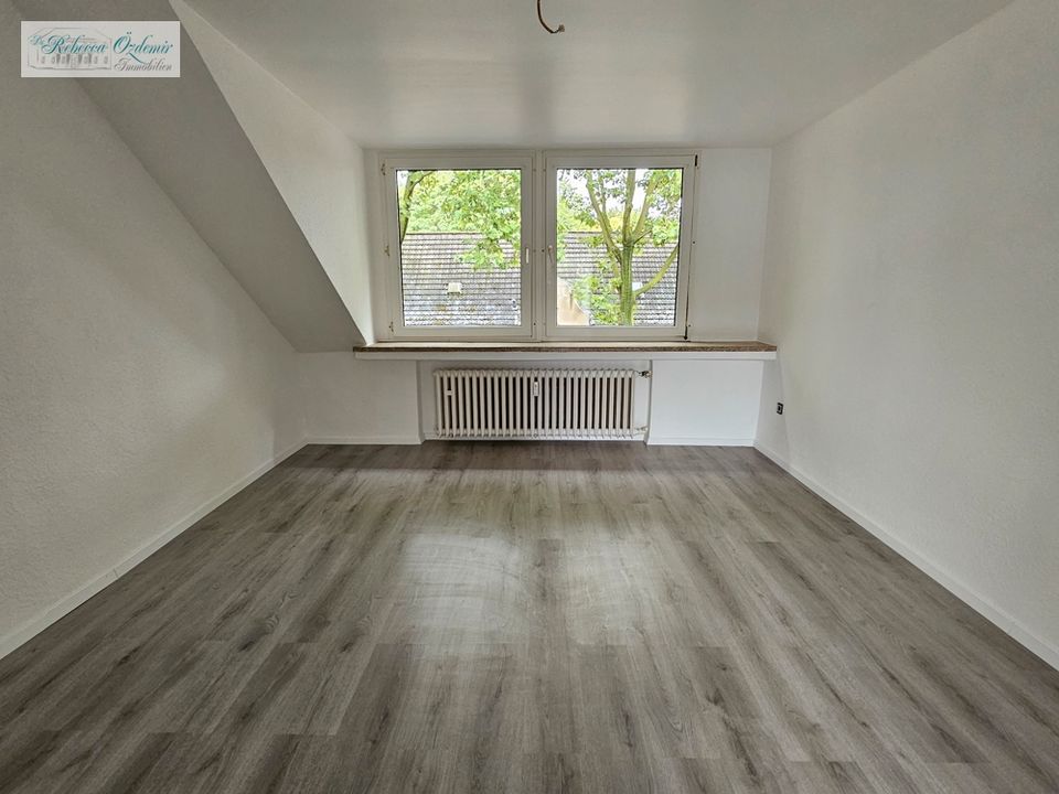 Schöne Wohnung im DG in DU-Rheinhausen - sofort bezugsfertig! in Duisburg
