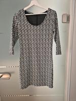 kurzes Kleid 3/4 Arm, schwarz-weiß, MyHailys, Gr. M Nordrhein-Westfalen - Dülmen Vorschau