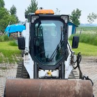 Arbeiten mit Bobcat Raupenlader - diverse Anbaugeräte vorhanden Schleswig-Holstein - Borsfleth Vorschau