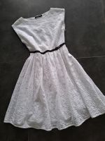 Calvin Klein Broderie Mädchen Kleid weiss 152-158 w neu Rheinland-Pfalz - Pirmasens Vorschau