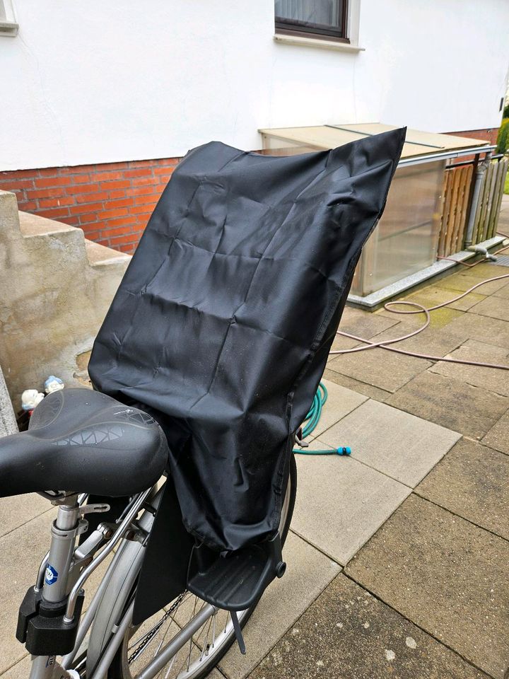 Britax Römer Fahrrad Sitz mit Regenschutz in Wistedt