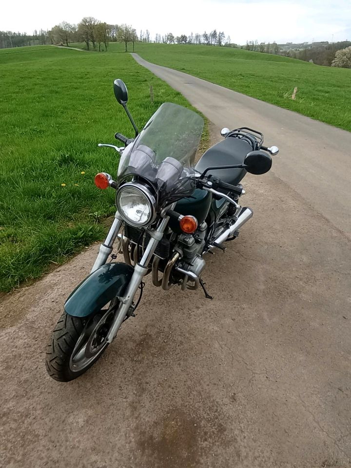 Zephyr 750 Oldtimer dunkelgrün metallic Technik generalüberholt in Morsbach