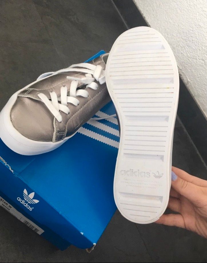 Silberne adidas best sale schuhe