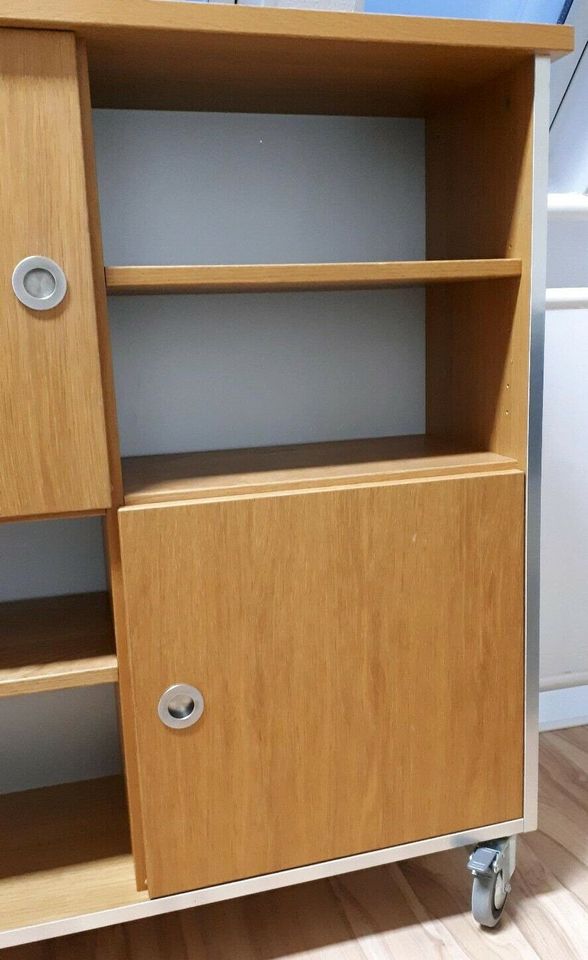 Neuwertig: Sideboard Esche beschichtet in Maintal