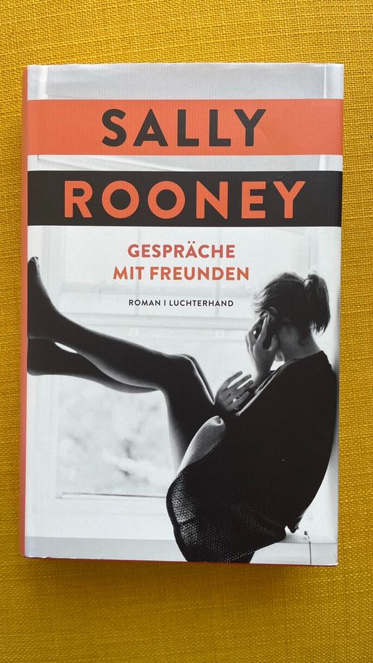 Gespräche mit Freunden von Sally Rooney in Centrum