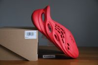 adidas yeezy Foam RNNR Vermillion Red GW3355 NEW Boost 350 V2 Dresden - Großzschachwitz Vorschau