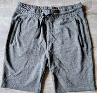 2 Jogging Shorts Gr. M regular grau Zwillinge Nordrhein-Westfalen - Lübbecke  Vorschau