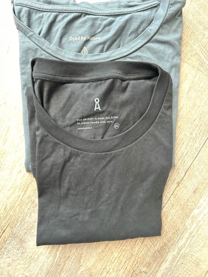 2 T-Shirts von Armedangels XL in Gettorf