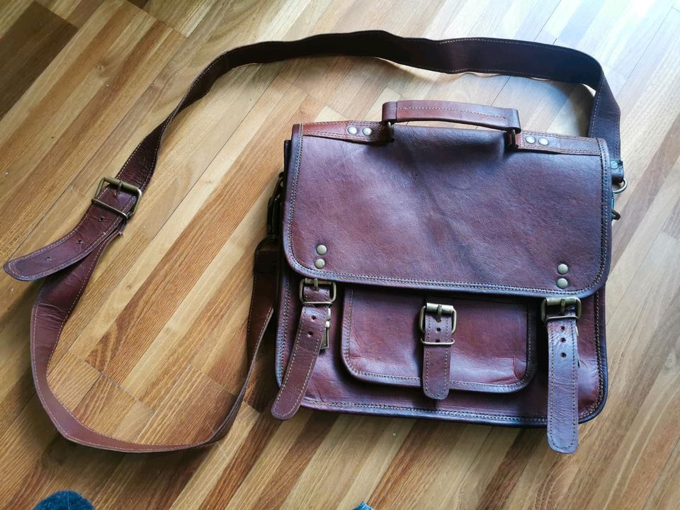 Rust Sydney Ledertasche/Satchel/Messenger braun in Berlin