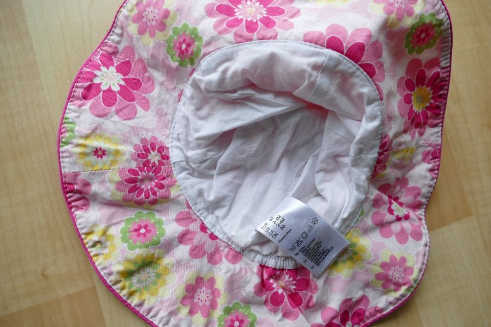 Süßes Baby Sommerset mit Kleidchen, Hose und Hut von H&M in Wiggensbach