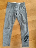 Nike Sporthose Hose gr.122/128 Kr. München - Grasbrunn Vorschau