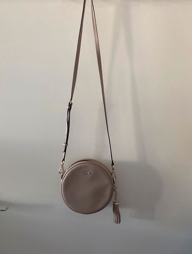 Runde Michael Kors Tasche/ NEU in Berlin