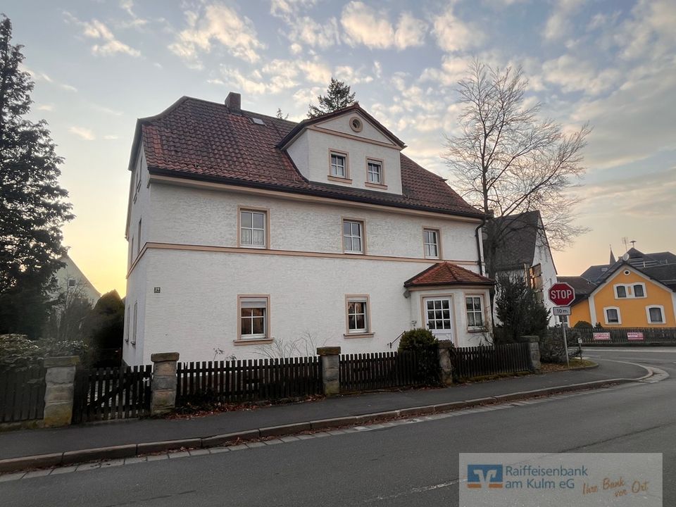 Charmantes Wohn- und Geschäftshaus im Herzen von Speichersdorf in Speichersdorf