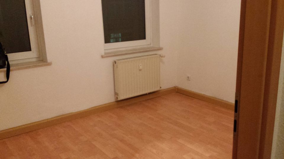 Kleine 2 Zimmer-Wohnung mit Balkon (südl. Innenstadt v. Halle) in Halle