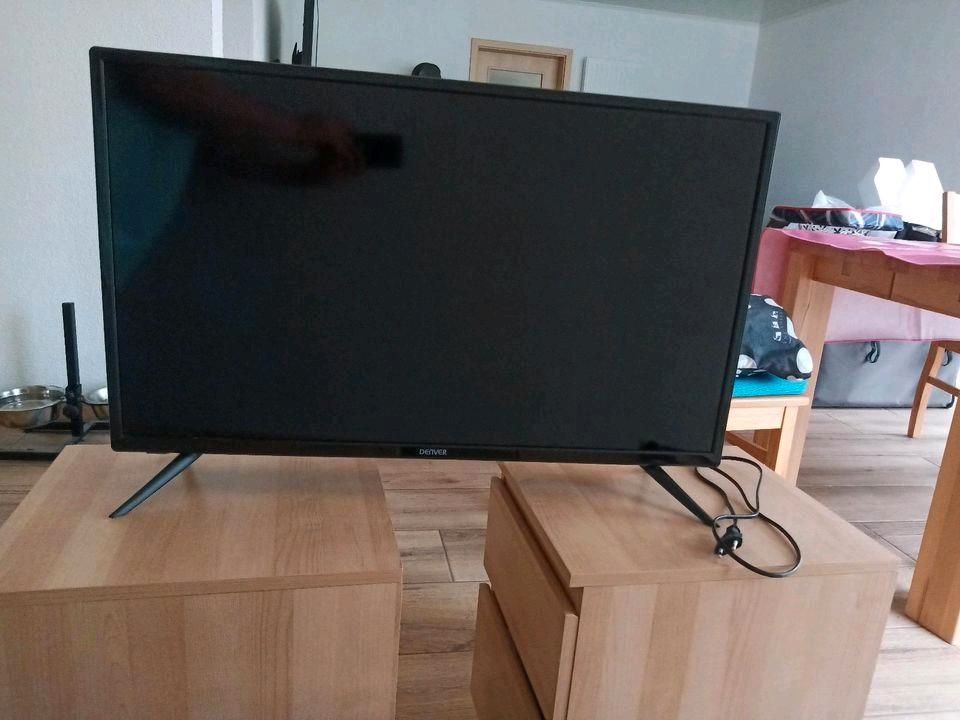 32" Zoll LED TV Fernseher Gerät Denver Fernbedienung • BtBj in Neudenau 