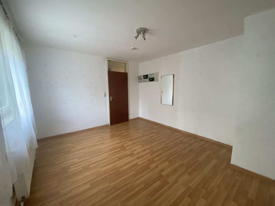 Stilvolle 3,5-Zimmer-Hochparterre-Wohnung mit Balkon in Asperg in Asperg