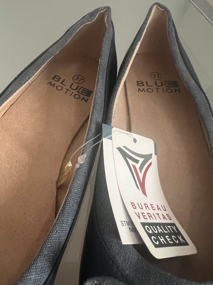 NEU Gr. 37 Ballerinas Halbschuhe BlueMotion Jeans blau ist in Troisdorf