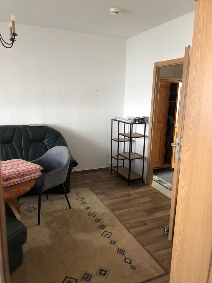 Nachmieter für 2 Raum Wohnung mit Balkon in der 1. Etage gesucht in Neustrelitz