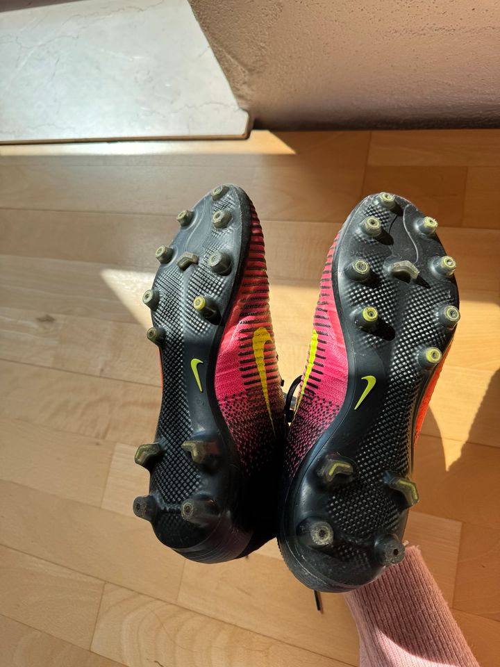 Nike Mercurial Superfly 5 AG-Pro Total Crimson, Größe 40,5 in Löchgau