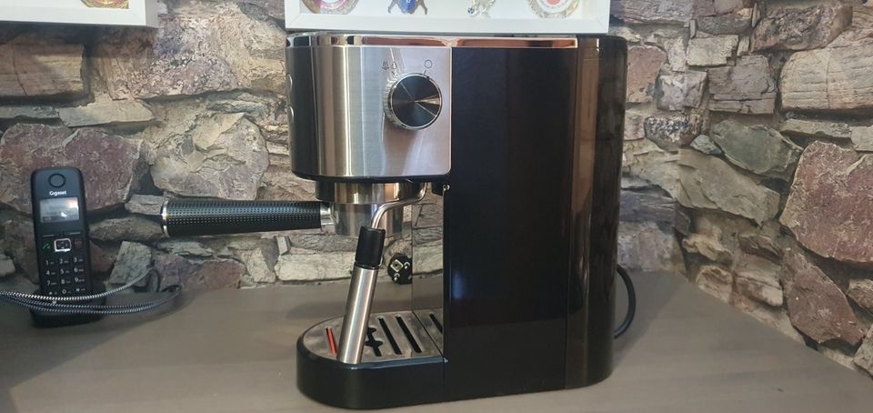 Siebträger Kaffeemaschine Espresso Krups  Virtuoso Neuwertig in Katzenelnbogen