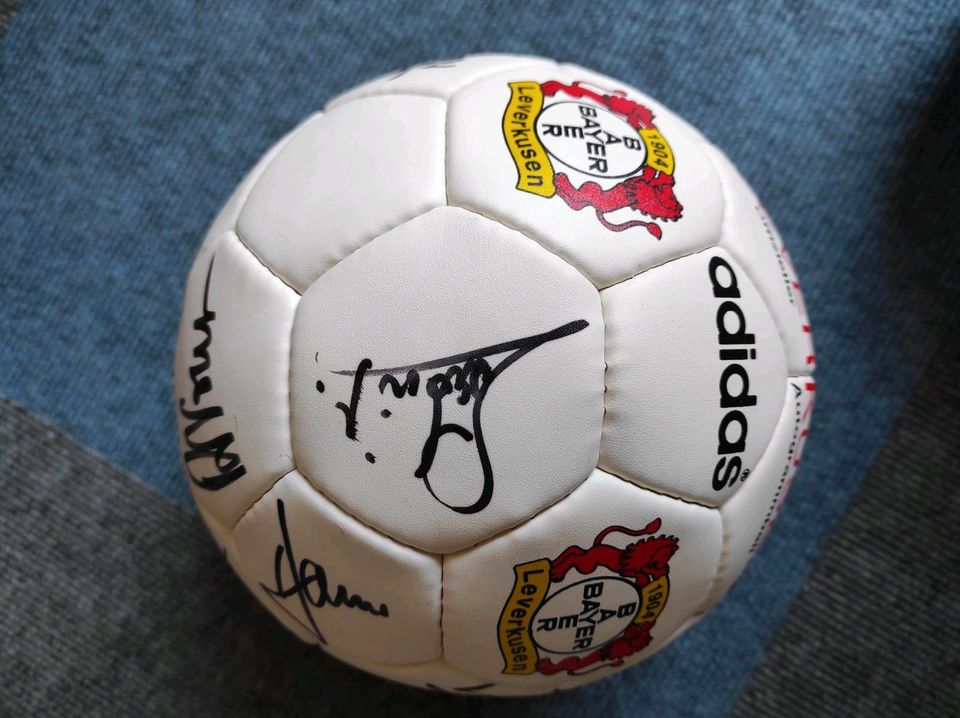 Fußball Bayer Leverkusen Autogramme Unterschriften Saison 96/97 in Duisburg