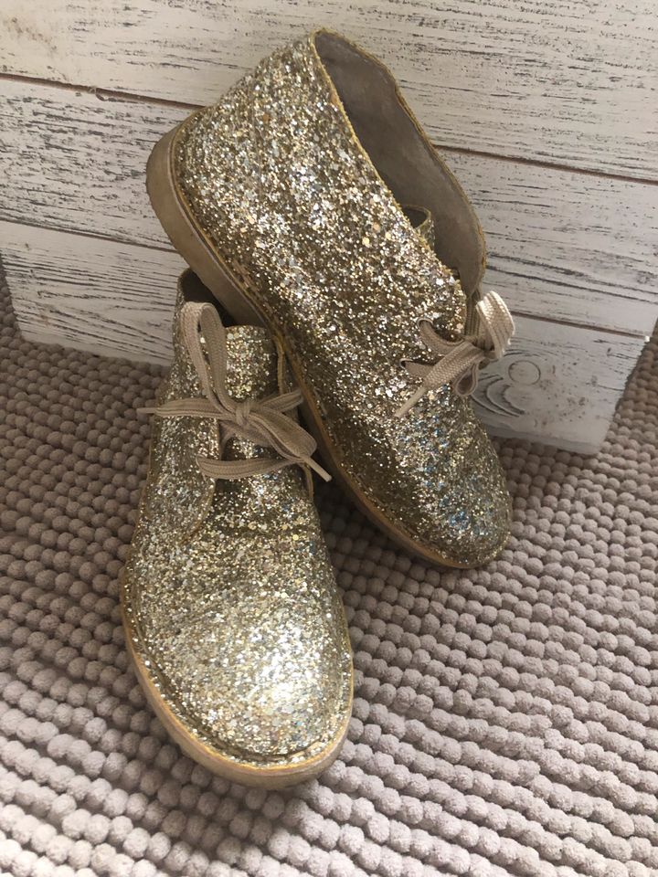 Goldene Schuhe Boots Schnürschuhe Glitzer 36 37 in Mönchengladbach