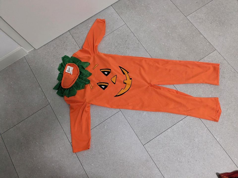 Halloween Kostüm Kinder Kürbiskostüm 104 in Herne