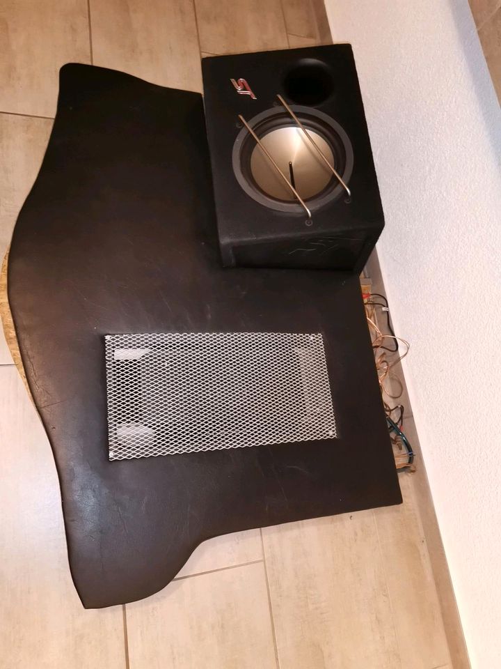 Auto Soundsystem   Ford Focus mk2 St    Car HiFi  Set in Riesdorf