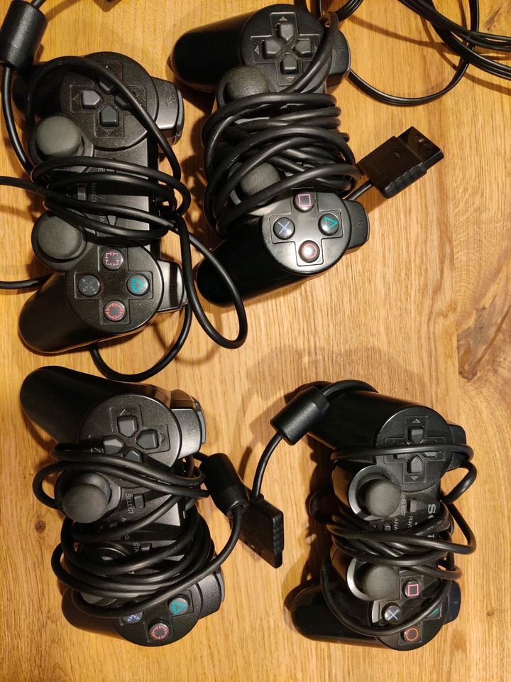 Playstation 2 Controller in Kierspe