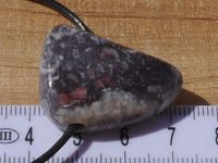 Rhodonit Jaspis + Lederband  Mineralien 1025 Bayern - Wiggensbach Vorschau