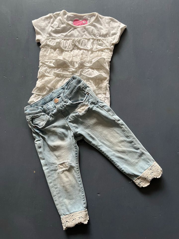 Super schöne Jeans mit Bordüren 86 in Grenderich