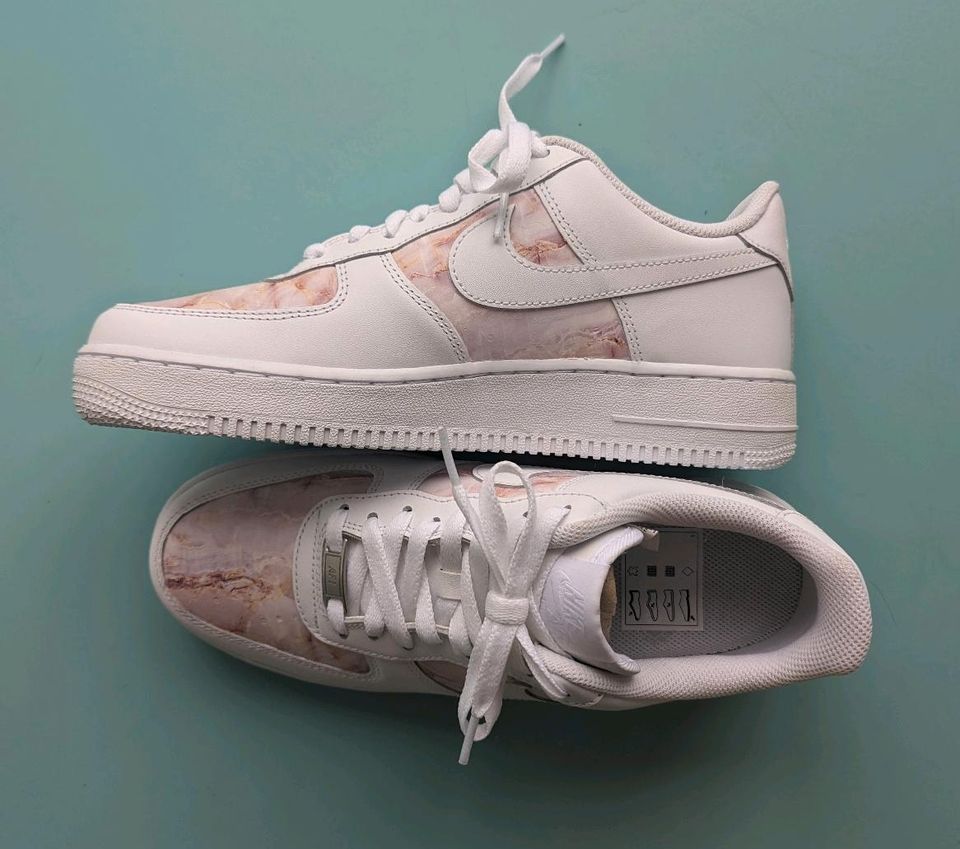 Nike Air Force 1 marble rosa - 41  - neu und ungetragen in Wetter (Ruhr)