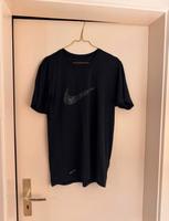 Nike Dri-Fit Training T-Shirt in Schwarz Niedersachsen - Laatzen Vorschau