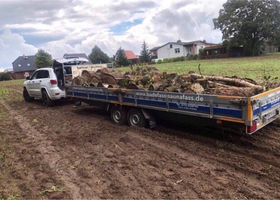 Transportübernahme jeglicher Art im Umkreis möglich-Brennholz ect in Gelbensande