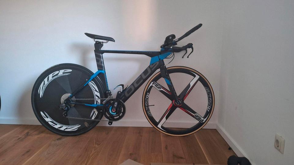 Focus Izalco Chrono Triathlonrad Zeitfahrrad Ultegra Di2 M (55) in Bernried