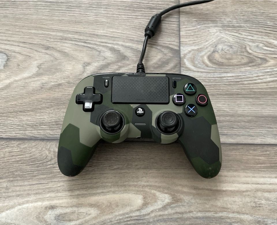 Nacon PlayStation 4 Controller Camouflage in Cottbus