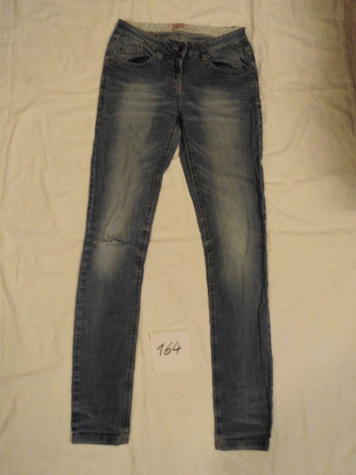 164 weiße short Bermuda Jeans Hose in Metzingen