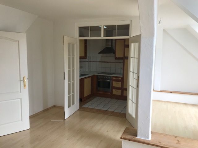 NEUES INSERAT Gemütliche 3-Zimmer-DG-Wohnung in der alten Grenzlandkaserne zu vermieten in Flensburg