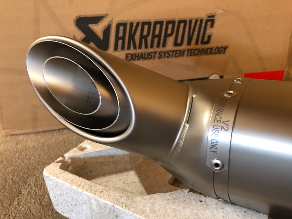 Akrapovic Auspuff Dämpfer KTM 1190 RC8R RC8 R RC8-R 2010-2015 in Bad Bentheim