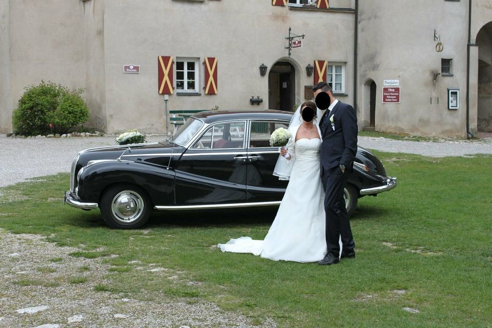 Brautauto Hochzeitsauto Hochzeitsoldtimer Auto (pro Tag) V502 in Augsburg