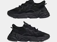 Adidas Sneaker Ozweego schwarz, Gr.42 Düsseldorf - Hafen Vorschau
