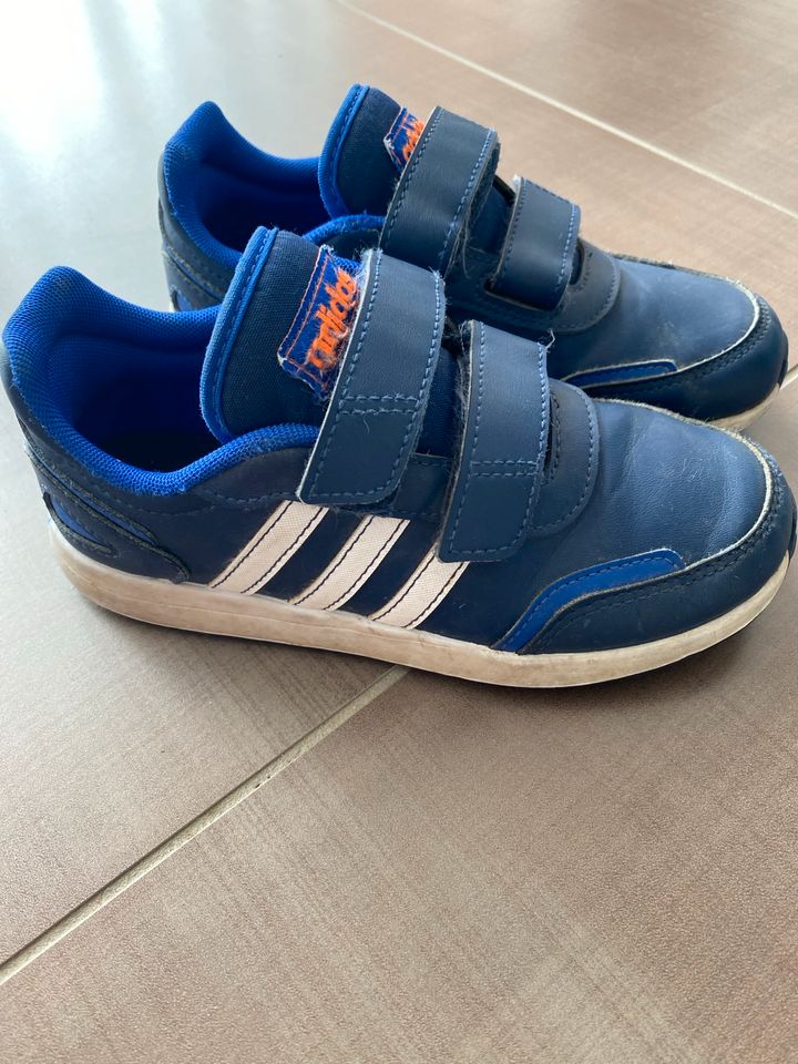 Adidas Sportschuhe in Neckarsulm