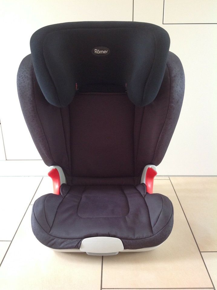 Britax Römer KIDFIX XP mit Isofix in schwarz in Mundelsheim