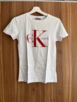 T-Shirt von Calvin Klein in weiß/ rot, gr. S Niedersachsen - Oldenburg Vorschau