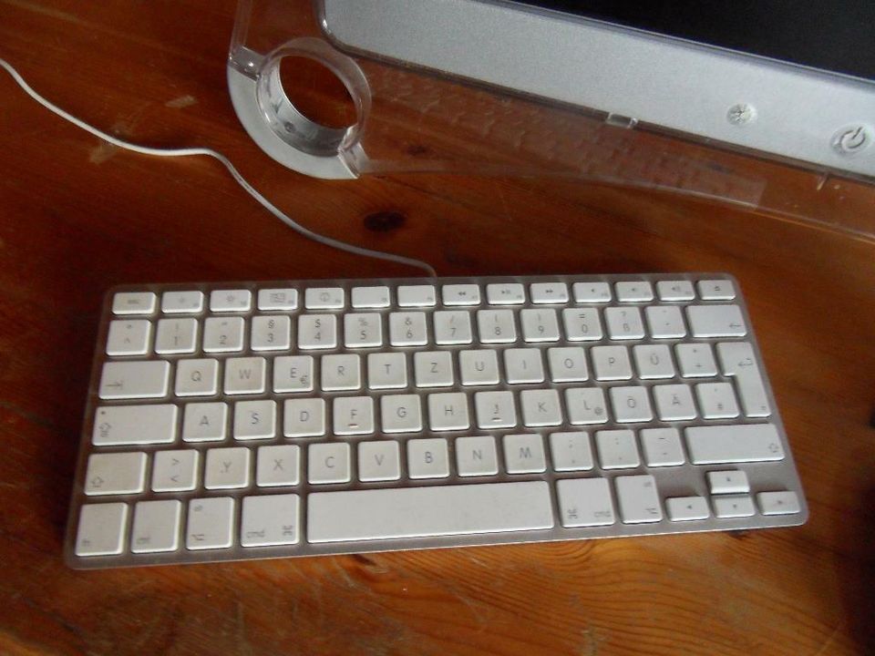 Apple Mac Mini Modell A1176 1,83 GHz, 2 Ram, 80 Festpl.Bildschirm in Trappenkamp