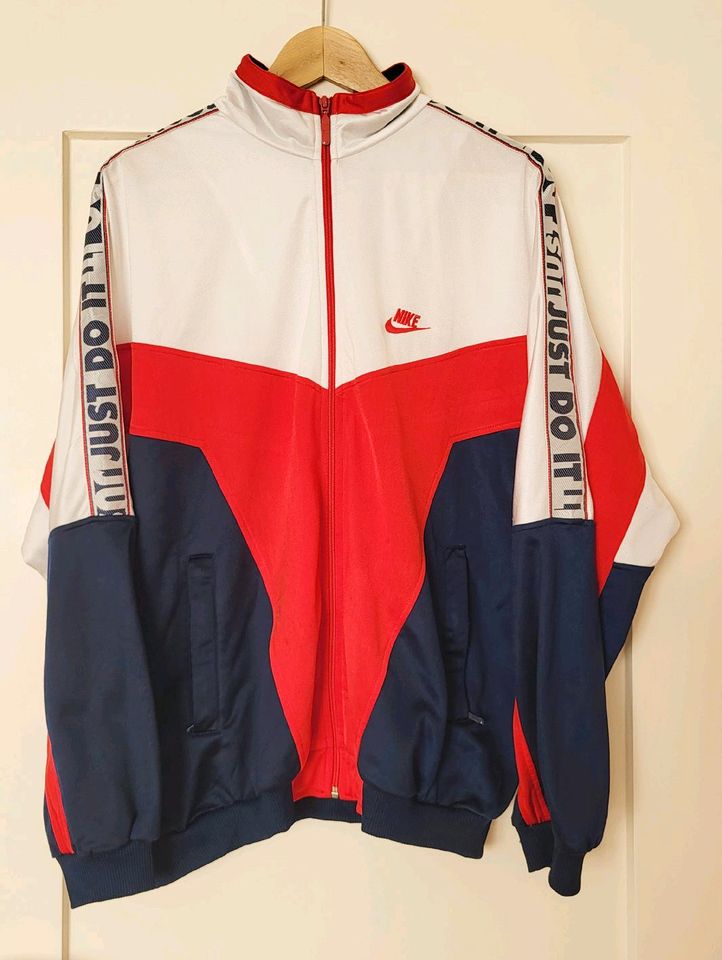 Nike Vintage Traingsjacke Jacke L in Stuttgart