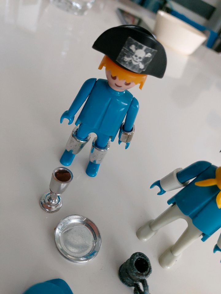 Playmobilfiguren Cowboy und Pirat in Rotenburg (Wümme)