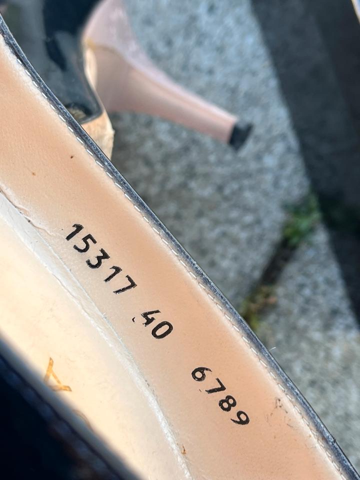 Escada 9310 Pumps Lack schwarz 100% Leka; made in Italy EU 40 in München