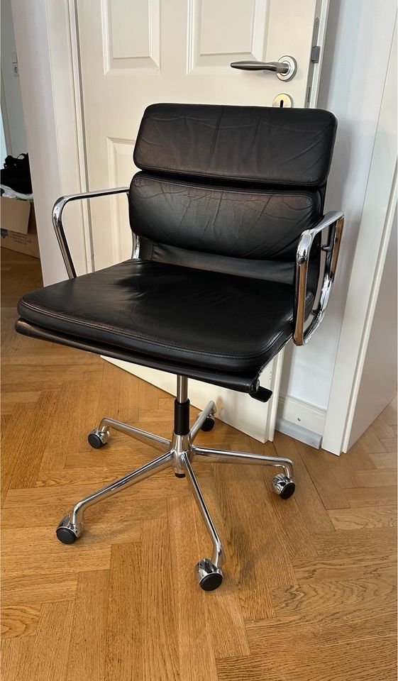 Vitra Eames EA 217 Soft Pad Chair Bürostuhl in Frankfurt am Main